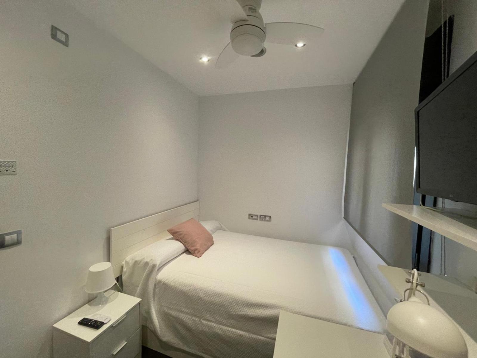 Moderno Apartamento Con Plaza De Garaje En Pleno Centro De Αλμερία Εξωτερικό φωτογραφία